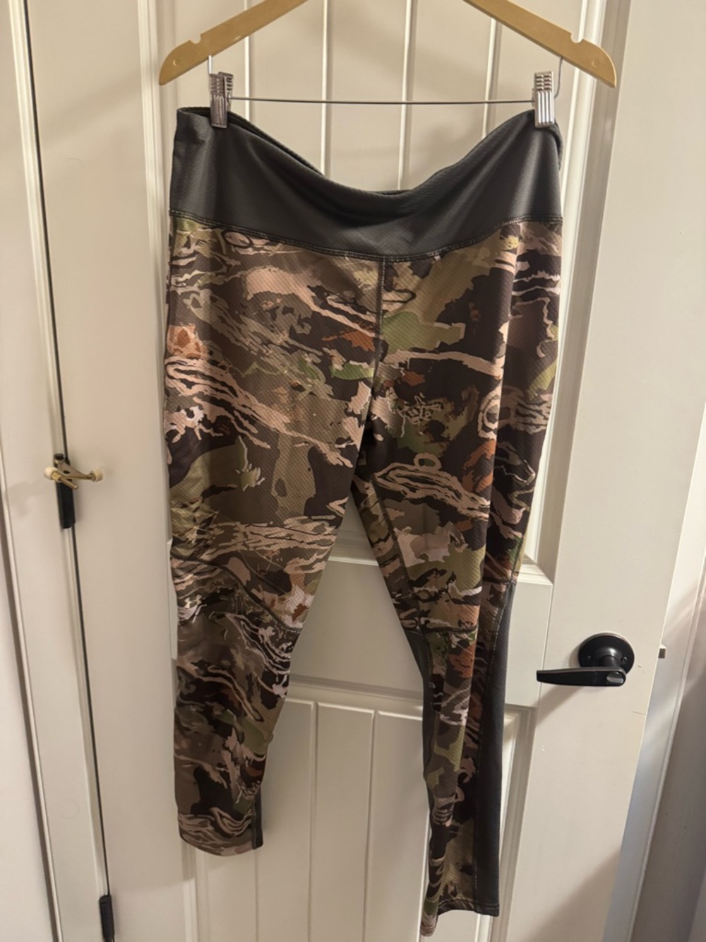 Women’s Camouflage Print Track Pants - Olive Camo